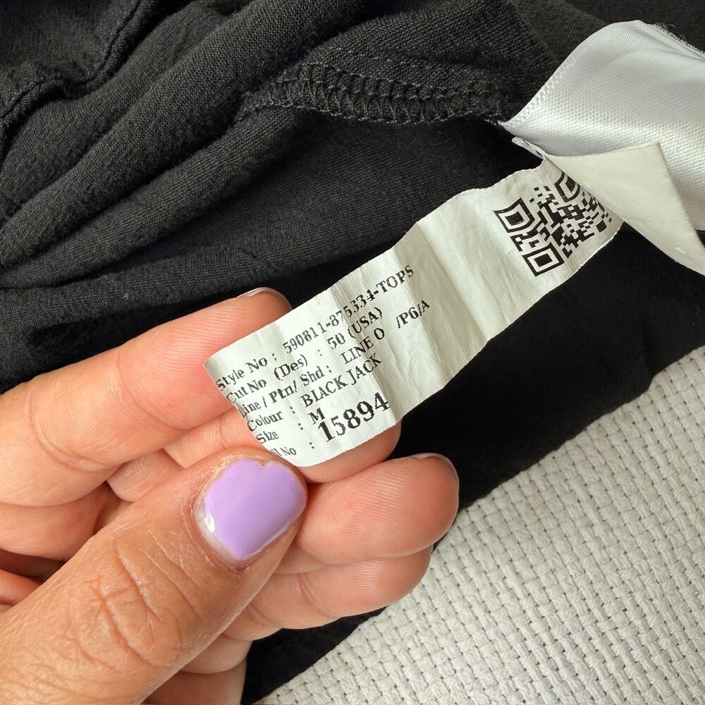 Old Navy Black Camisole Top with Spaghetti Straps - Picture 3 of 8